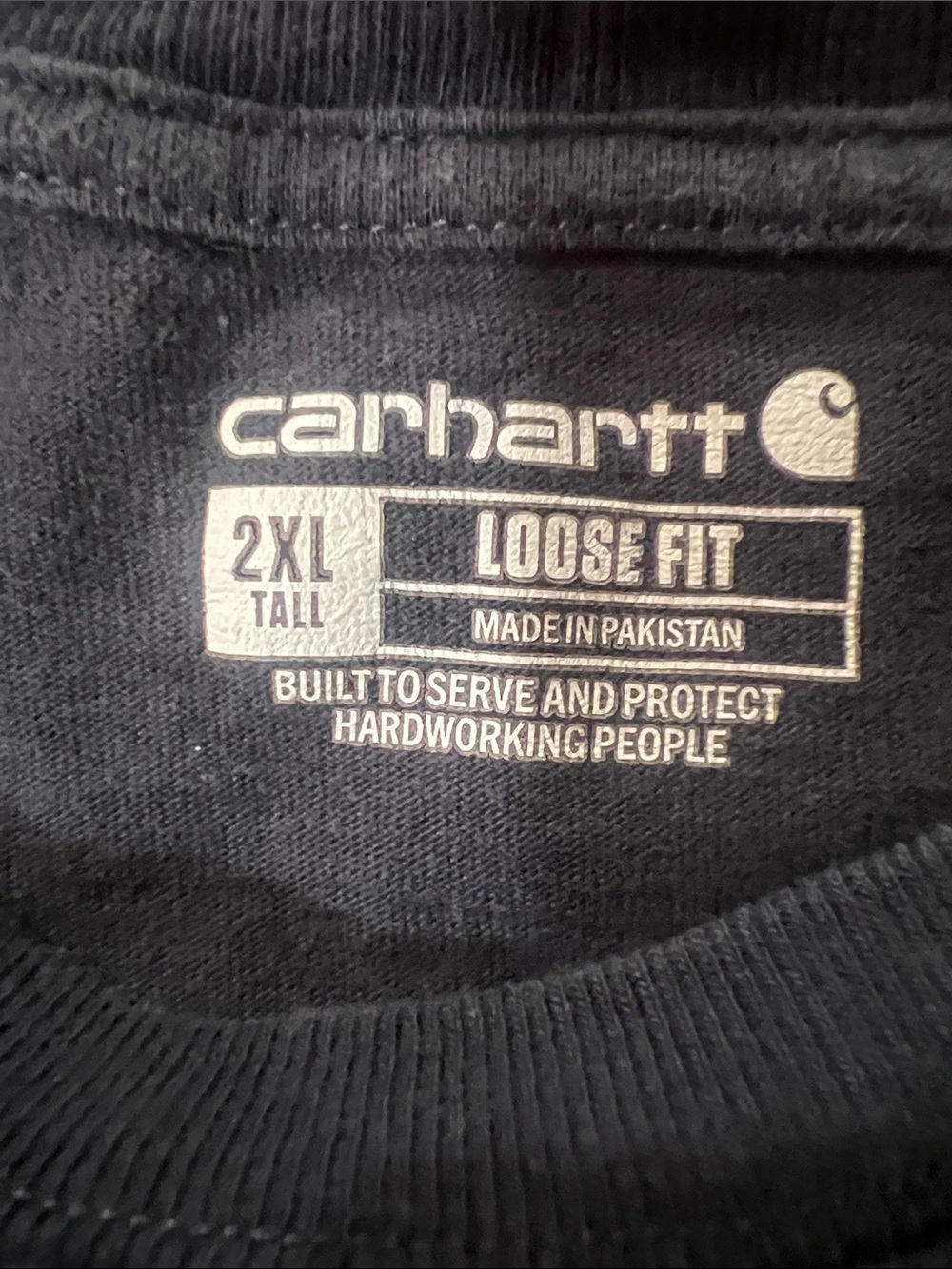 Carhartt Loose Fit Navy Short-Sleeve Pocket Tee with Logo Patch - Picture 2 of 6